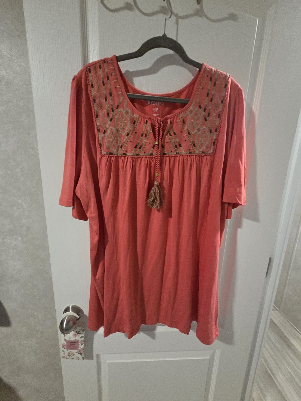 Roaman's Coral Embroidered Yoke Women’s Top. Nwot